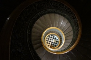 spiral-staircase-black-and-white-checkerboard-floor-Baltimore-Peabody-Institute-300px